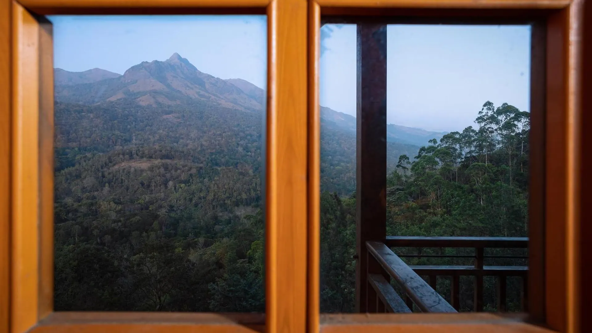 Eterno Camellia & Elettaria Resort With Pool Munnar India