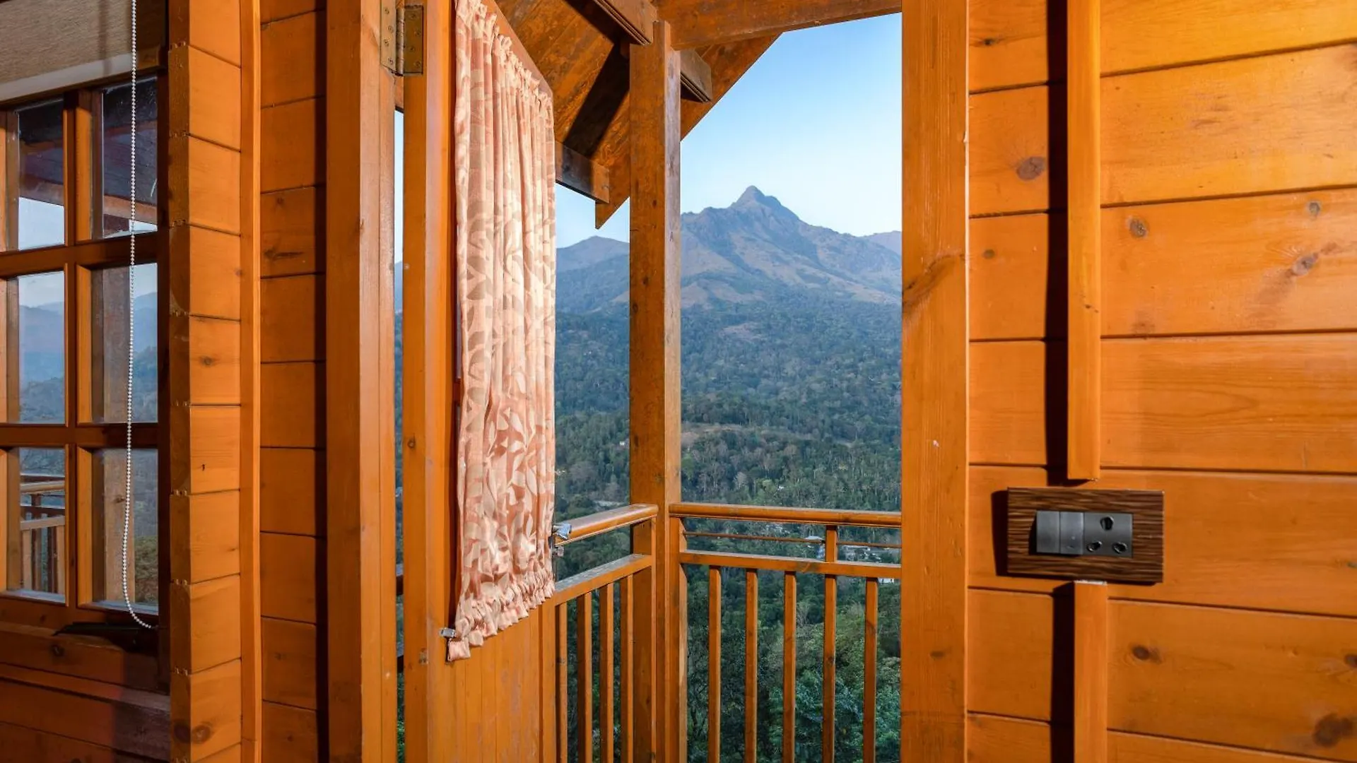 Eterno Camellia & Elettaria Resort With Pool Munnar